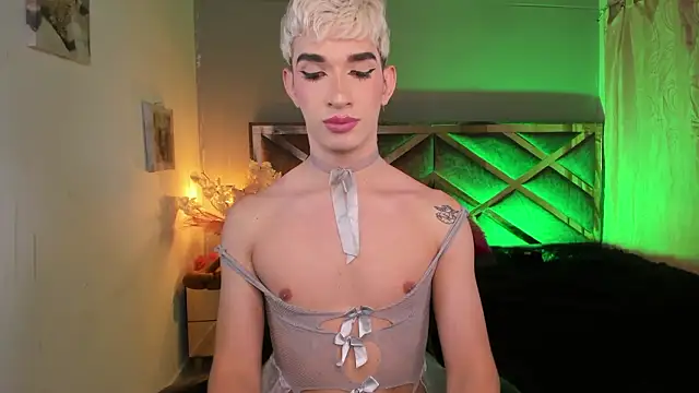 Show modela Cherry_zayden_ na web-kameri