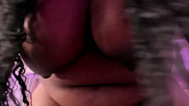 Živý XXX chat ShaniaBrownn