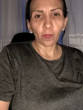 Mrsvictoriaaa: απευθείας συνομιλία ΧΧΧ