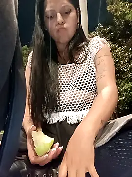 LunaHot_777 Chat XXX in diretta