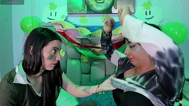 Sembang XXX Secara Langsung Valkiria-and-Dione