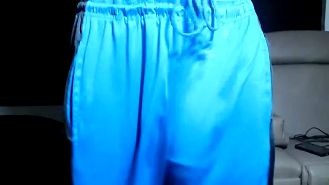 ThickD2C 现场XXX聊天