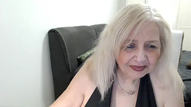 SusiLifeXXX Adlı Modelin Canlı XXX Sohbeti