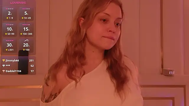 MollyHilton 现场XXX聊天