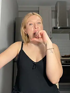 Chat +18 de Kittie_Valentine ao vivo