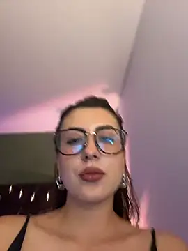 Živý XXX chat EmaSaenz