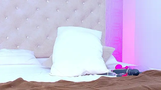 Mia-Monroe Live XXX-chat