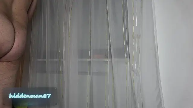 Chat XXX ao vivo de hiddenman87