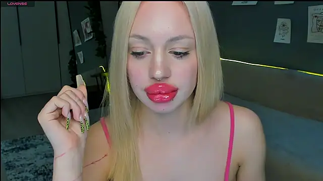 Luna_Beverly: απευθείας συνομιλία ΧΧΧ