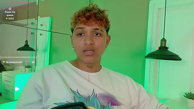 DominickJoness Adlı Modelin Canlı XXX Sohbeti