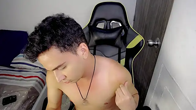 Mathias_twinkk's Webcam Show