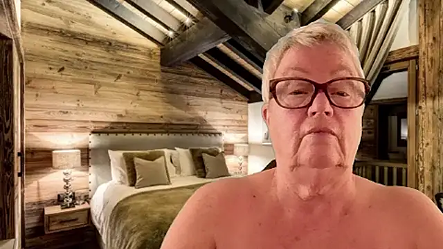 عرض كام Mystery-Grandmother