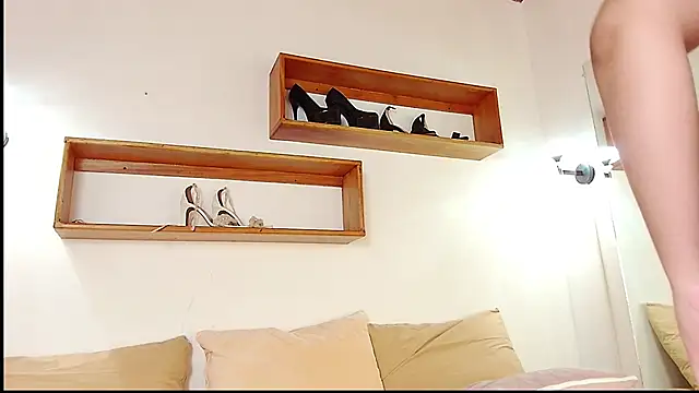 XXX chat uživo modela NoahMonroe_11