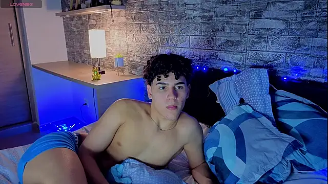 Chat XXX Live TheimperialBoys77