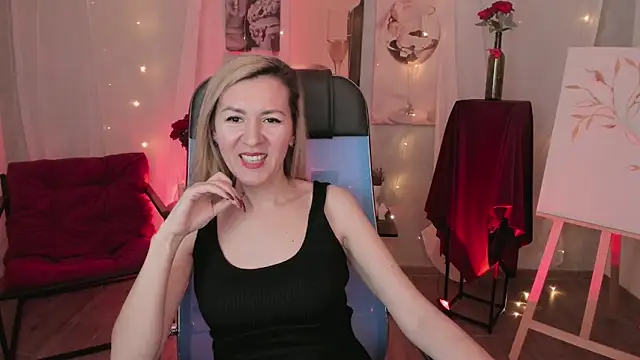 DonnaSmitth Adlı Modelin Canlı XXX Sohbeti