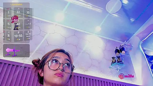 XXX chat uživo modela MilleyJones