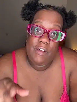 XXX chat uživo modela SweetCurvyRose