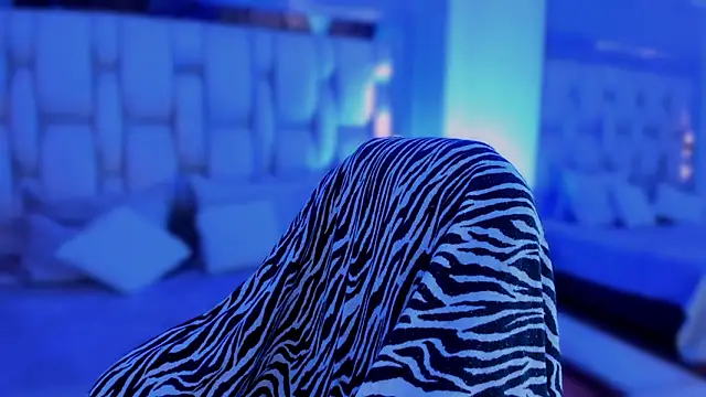 XXX chat uživo modela revenmiller_