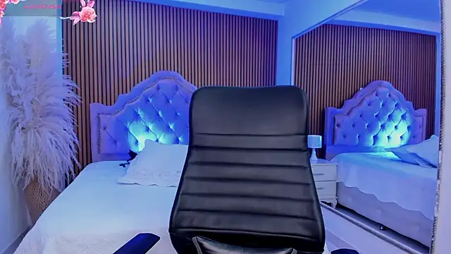 SelenaStonne: онлайн-секс-чат