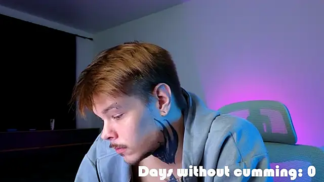 DENIS_HERE's Live XXX Chat