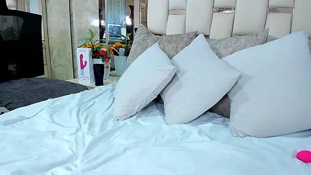 katleya_lewiis Adlı Modelin Canlı XXX Sohbeti