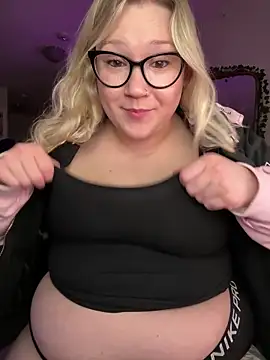 PiggyRose's Live XXX Chat