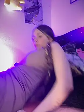 carolina16love Adlı Modelin Canlı XXX Sohbeti