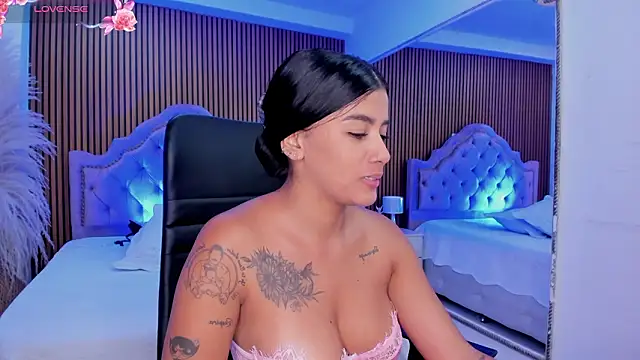 SelenaStonne's Live XXX Chat