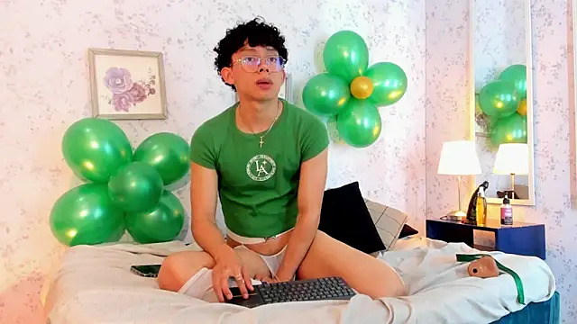 liam_twiinkn Live XXX chat