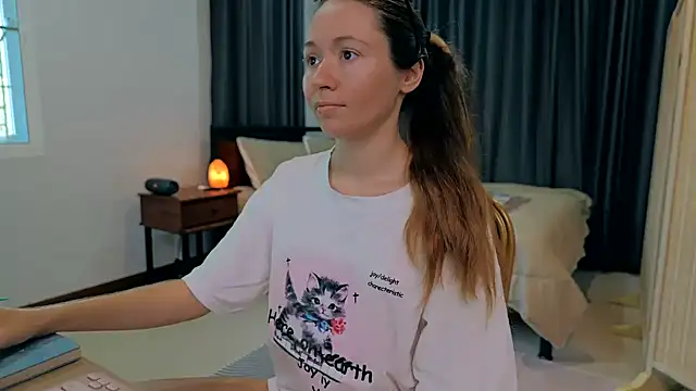 PocketElsa: онлайн-секс-чат