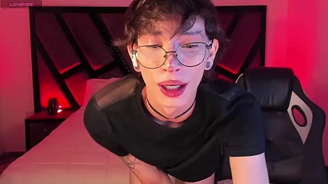 AndyWiilliams' Live XXX Chat