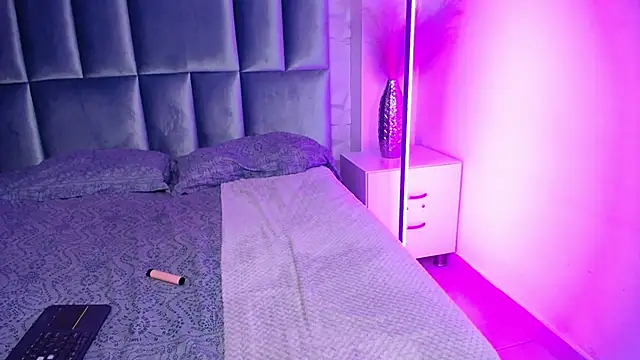 Czat XXX na żywo – HollyPeach