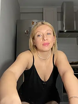 Kittie_Valentine 即時 XXX 聊天