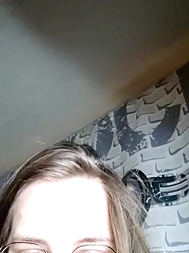 Aashikalaa 在線直播表演