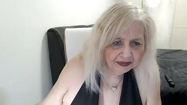 SusiLifeXXX – Live XXX-chat