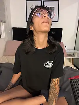 TweetiePieXXX's Live XXX Chat