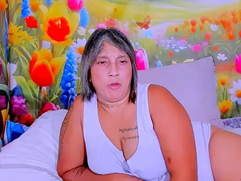 indianroxy: απευθείας συνομιλία ΧΧΧ