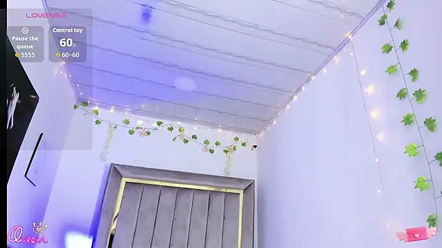 XXX chat uživo modela ScarlettVell