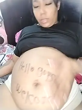 emma_purple_'s Webcam Show