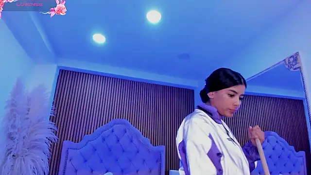 SelenaStonne Live XXX-Chat