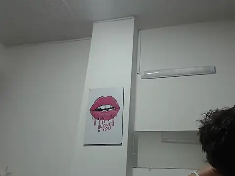 Онлайн чат XXX Ailanys_Miller