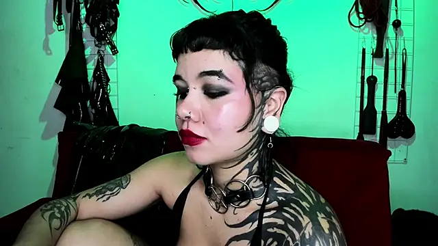 irregular_fetish_ Adlı Modelin Canlı XXX Sohbeti