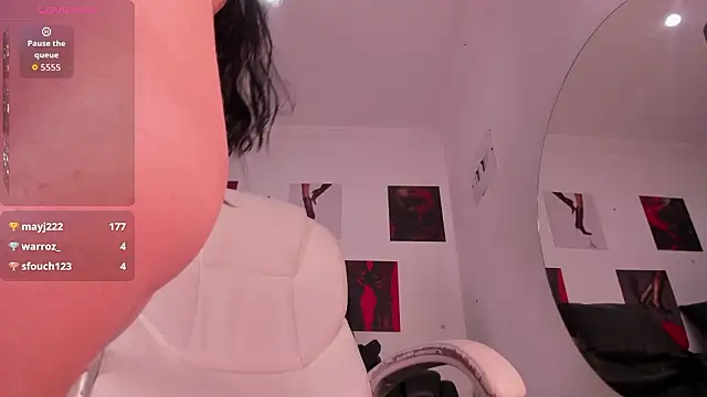 XXX chat uživo modela valkyria_12