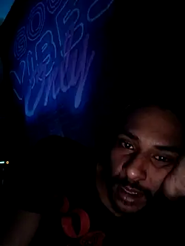 Mikaaa97 élő XXX-chatje