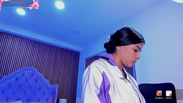 SelenaStonne 라이브 XXX 채팅