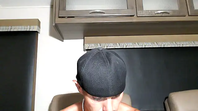 ThickD2C লাইভ XXX চ্যাট