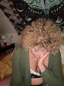 Živý XXX chat SuzyCatzz