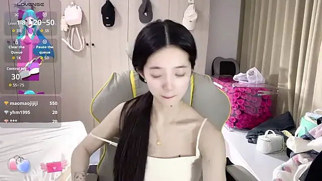 دردشة OiOi-666 الجنسية المباشرة