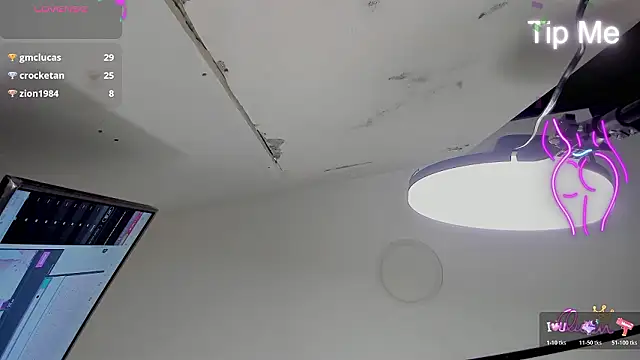 DalayMoore's Live XXX Chat