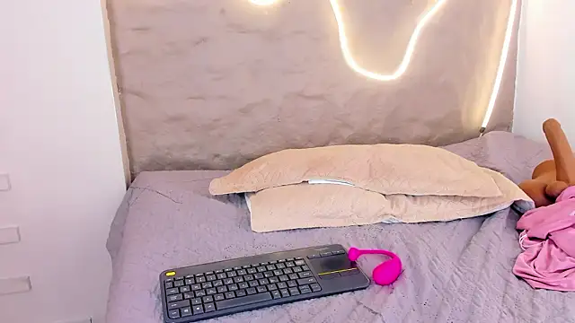 Živý XXX chat Shanntal_